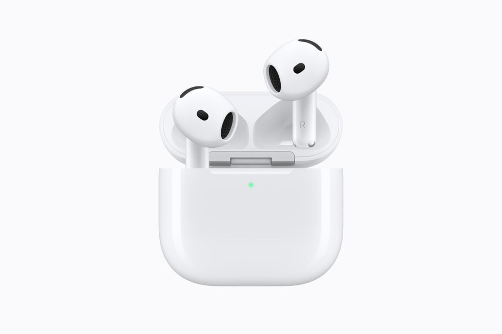 AirPods 5 blancs dans leur boîtier de charge